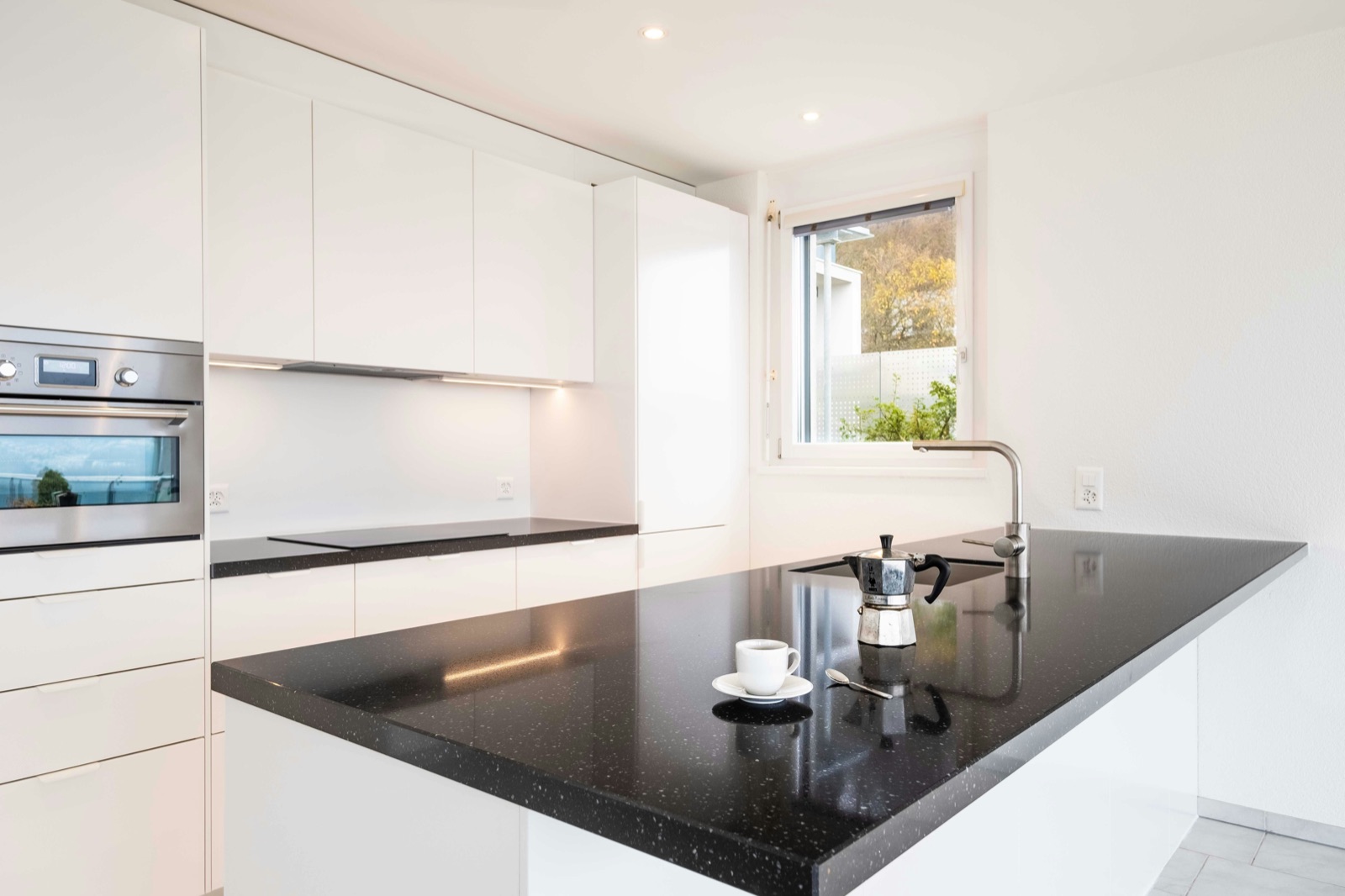 Kitchen renovation example — illustrative.